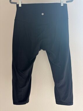 Lululemon Black Cropped Leggings High Rise Yoga Pants Size 10